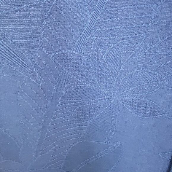 Tommy Bahama Silk Floral embossed button down shirt size XL - Picture 3 of 8
